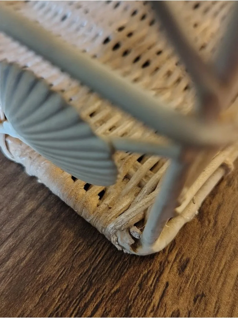 Vtg Wicker Rattan & Wire 2 Tiered Shelf White Hanging Coastal Cottage Seashells